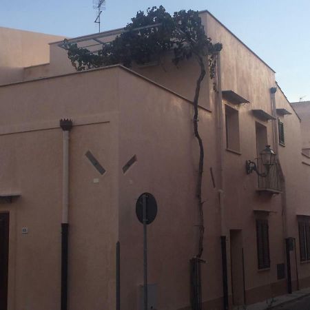 הוילה טראסיני Casa Vacanze La Pergola@ מראה חיצוני תמונה