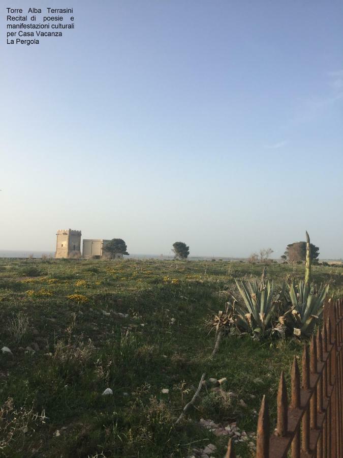 הוילה טראסיני Casa Vacanze La Pergola@ מראה חיצוני תמונה